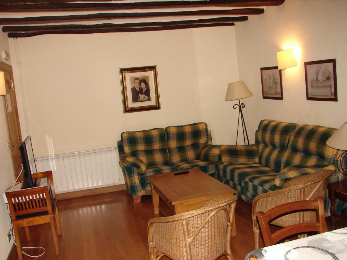 Apartamentos Lazkano I Y II Uharte-Arakil Esterno foto
